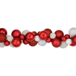 Northlight 6' Red And White 3-Finish Shatterproof Ball Christmas Garland -Home Decor GUEST 4d18fb18 69ab 41c3 bba5 3f34e1d0885d