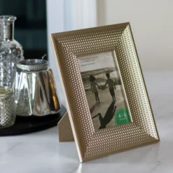 Northlight 4" X 6" Champagne Gold Honeycomb Rectangular Photo Frame 9.5"